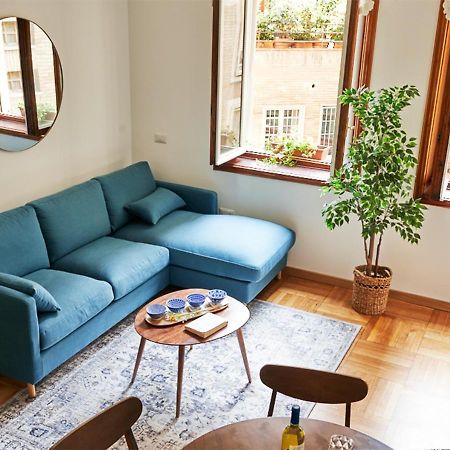 Appartamento Cozy Duomo - Elegant & Quiet, 300M From Cathedral Milano Esterno foto