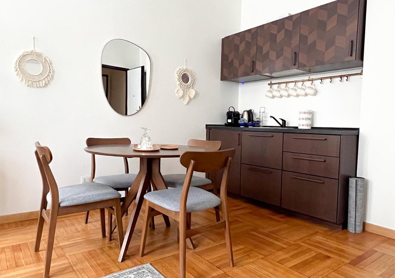 Appartamento Cozy Duomo - Elegant & Quiet, 300M From Cathedral Milano Esterno foto
