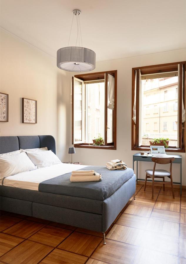 Appartamento Cozy Duomo - Elegant & Quiet, 300M From Cathedral Milano Esterno foto
