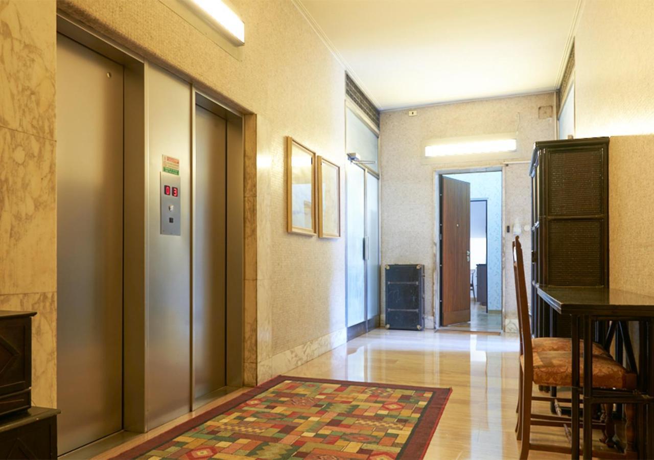 Appartamento Cozy Duomo - Elegant & Quiet, 300M From Cathedral Milano Esterno foto