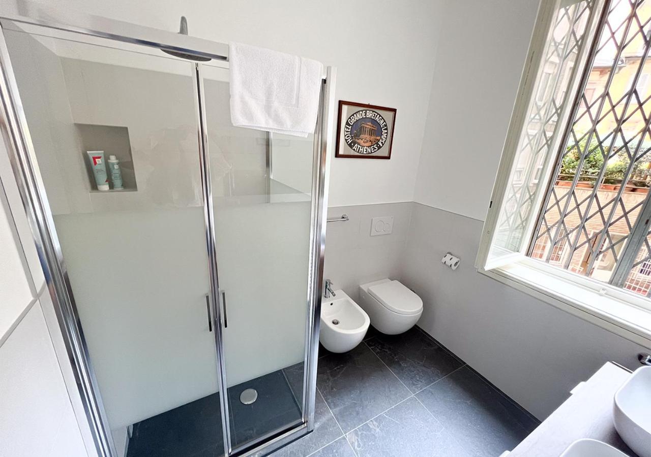 Appartamento Cozy Duomo - Elegant & Quiet, 300M From Cathedral Milano Esterno foto